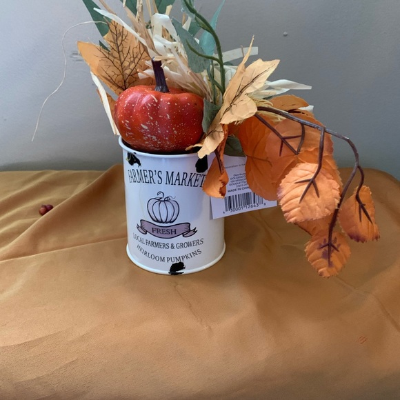 Fall decorations - Picture 3 of 4